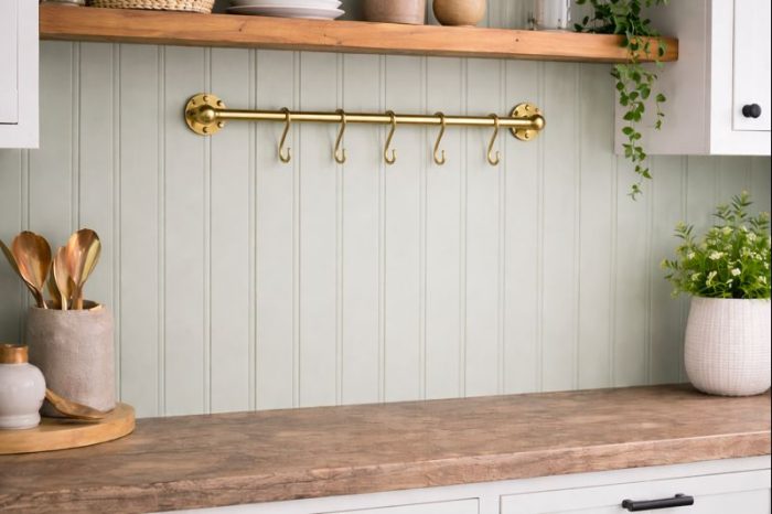 Brass Wall Rail with Hooks – Kitchen Pot & Mug Hanging Rack - Image 2