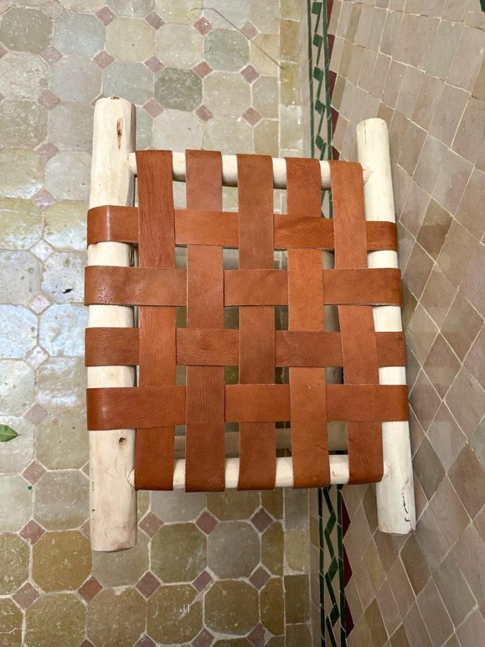 Kleine Marokkaanse Handgemaakte Bank met Bruin Leer - Image 3