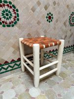 Kleine Marokkaanse Handgemaakte Houten Kruk met Bruin Leer - Image 4