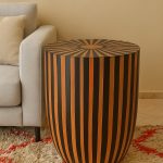 Ronde bijzettafel van walnotenhout – handgemaakt