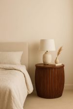 Moderne Geribbelde Walnoten Houten Nachtkastje