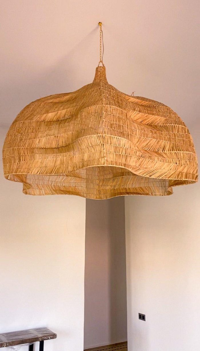 Handwoven Wave-Shaped Pendant Lamp – Large Raffia Ceiling Light - Image 2
