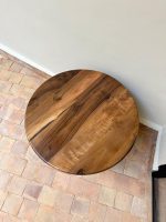 Ronde Bijzettafel van Walnotenhout - Image 2