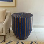 Ronde bijzettafel van walnotenhout – handgemaakt