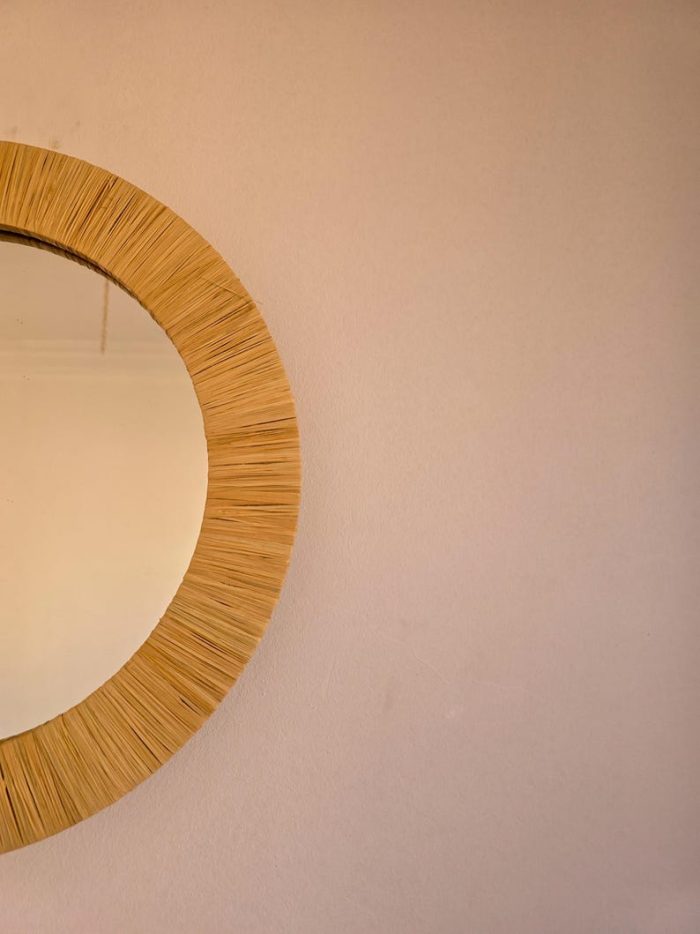 Moroccan Raffia Mirror – Round Handwoven Wall Mirror - Image 3