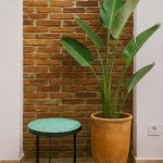 Mesa auxiliar Zellige hecha a mano – base redonda de hierro