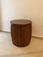 Moderne Geribbelde Walnoten Houten Nachtkastje - Image 2