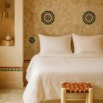 Kleine Marokkaanse Handgemaakte Houten Kruk met Bruin Leer