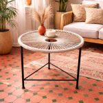 Mesa de centro redonda de cuerda con base metálica