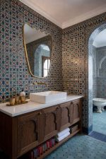 Handcrafted Organic Brass Mirror – Sculptural Gold Frame Bathroom Wall Mirror - Image 4